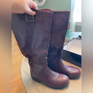 Journee collection wide calf oxblood boots in 8 1/2. Back zip. Like new in box.